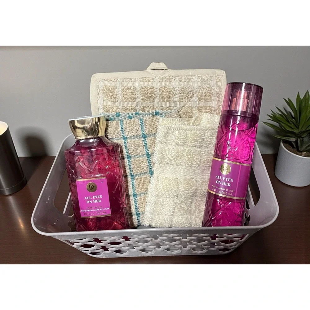 6 PC Bath & Body Works Gift Basket Body Wash Kitchen Towel Potholder Dish‎ Cloth